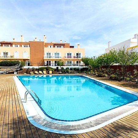 T2 Cabanas Gardens Piscina E Praia 卡巴纳斯·德·塔维拉 外观 照片