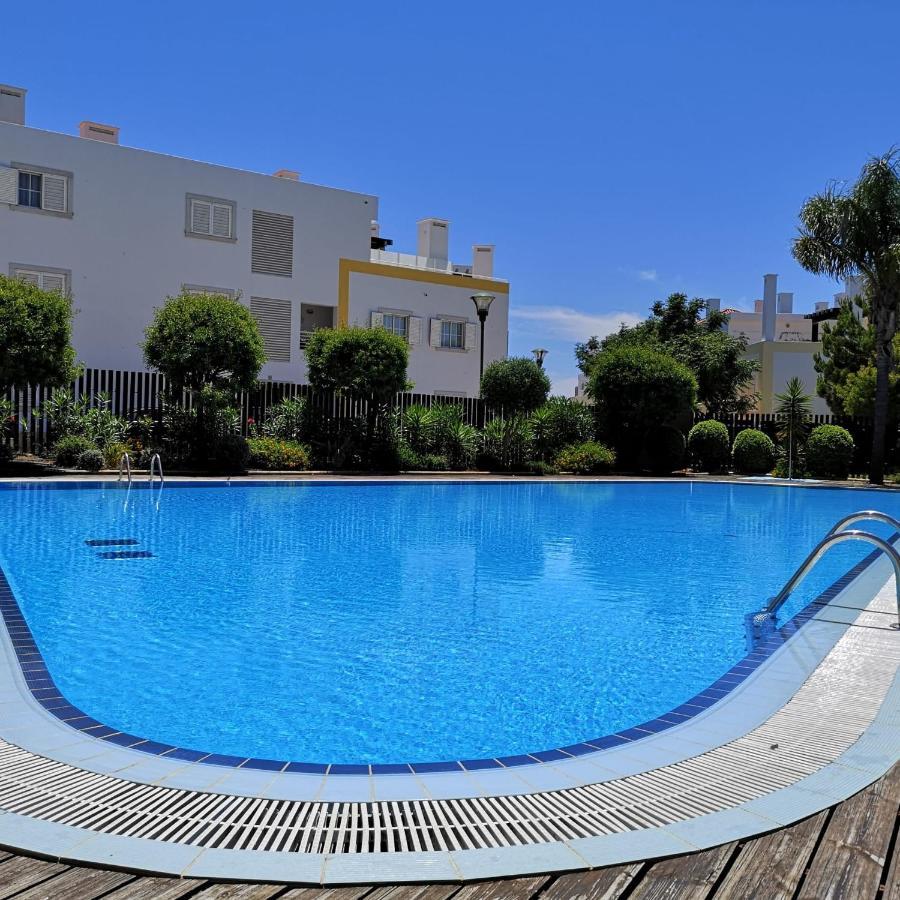 T2 Cabanas Gardens Piscina E Praia 卡巴纳斯·德·塔维拉 外观 照片